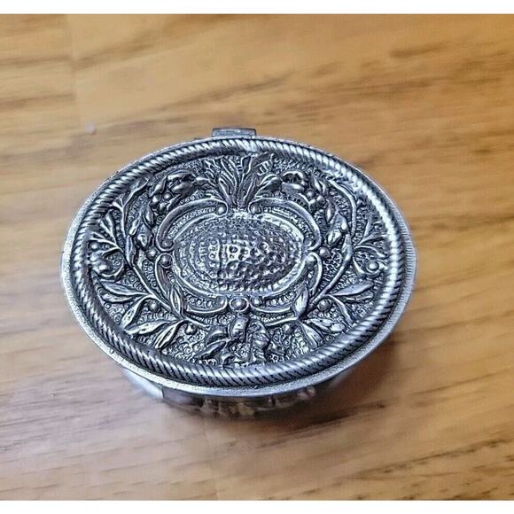 Royal Selangor Engraved Pewter Trinket Box Floral Design Blue Velvet 2" X 1.25" - Picture 2 of 6